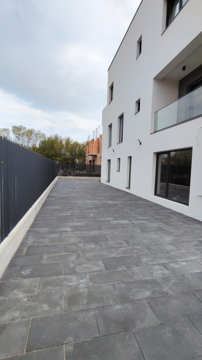 Apartament premium modern 4 camere 4 bai - teren de 200mp Arhitectilor