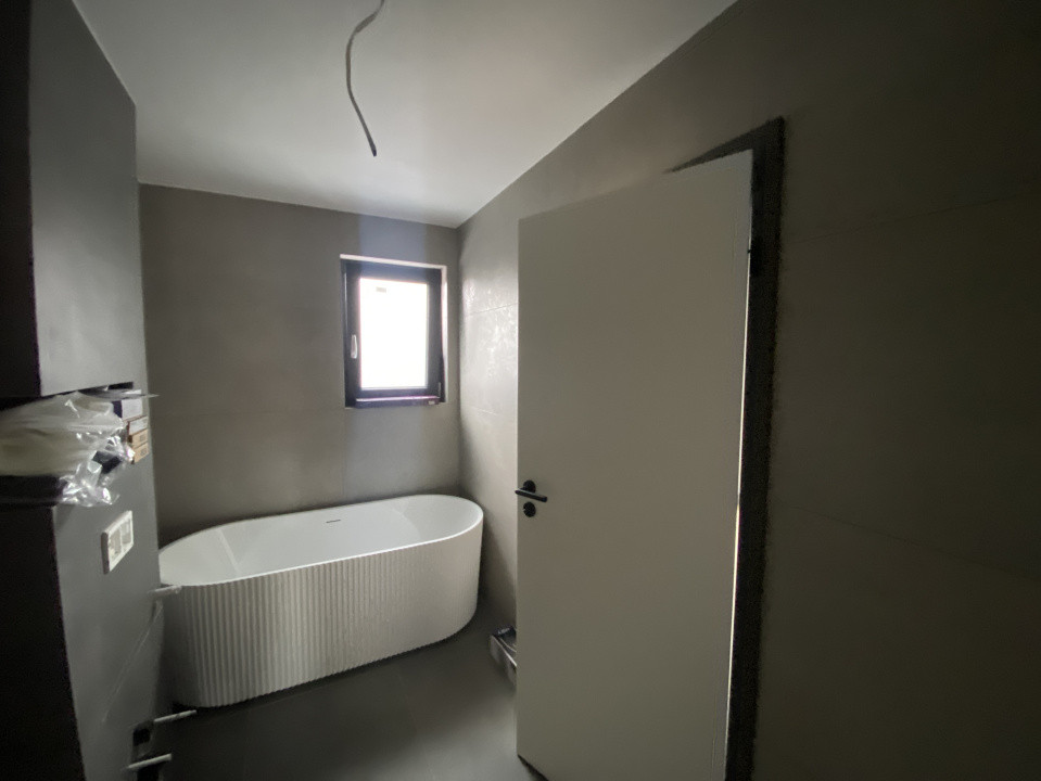 Apartament premium modern 4 camere 4 bai - teren de 200mp Arhitectilor