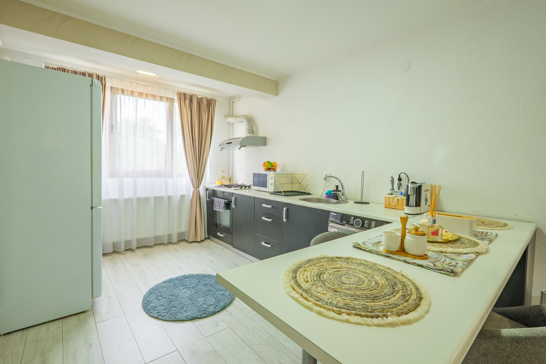 Apartament de vânzare cu 3 camere – zonă Valea Aurie, str. Săcel