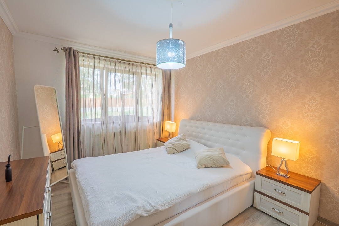 Apartament de vânzare cu 3 camere – zonă Valea Aurie, str. Săcel