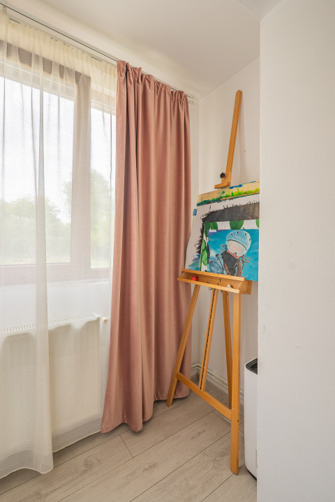Apartament de vânzare cu 3 camere – zonă Valea Aurie, str. Săcel
