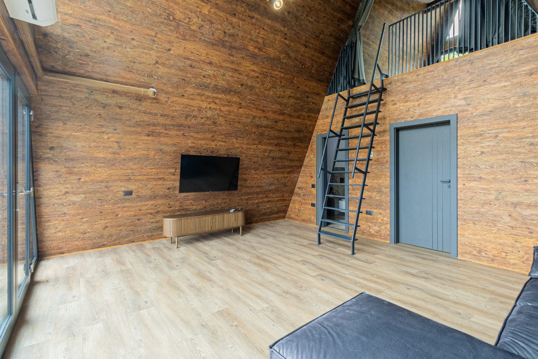 Afacere la cheie in inima naturii- Case smart A-Frame
