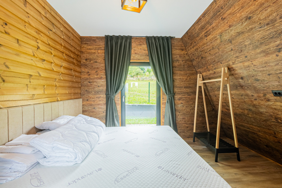 Afacere la cheie in inima naturii- Case smart A-Frame