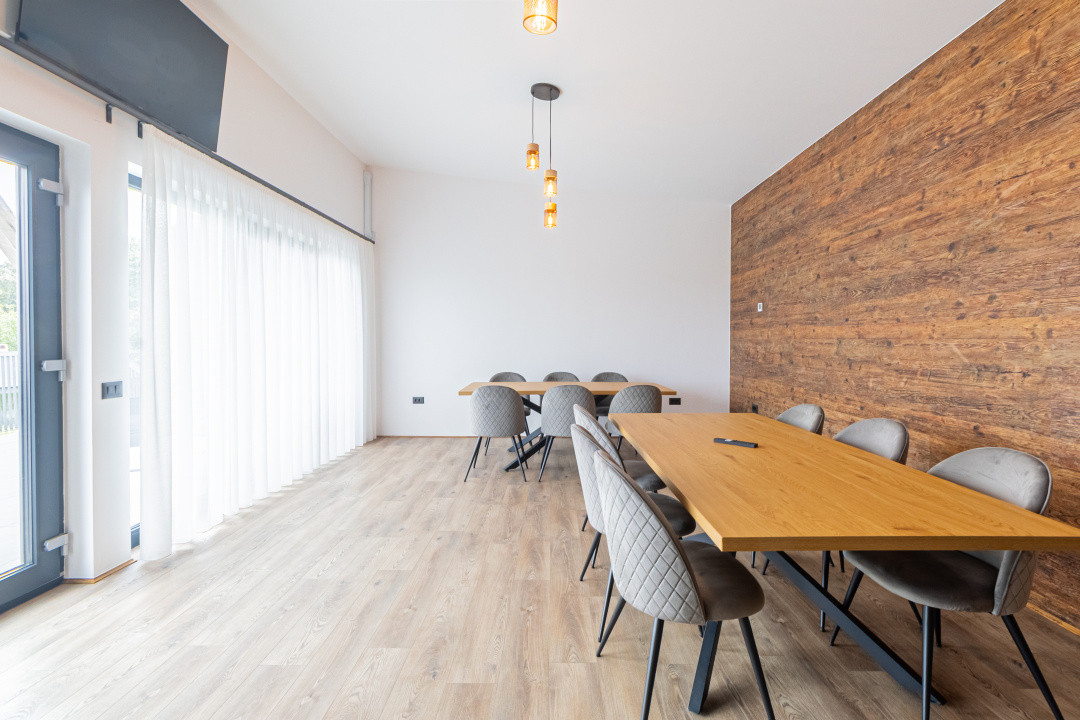 Afacere la cheie in inima naturii- Case smart A-Frame