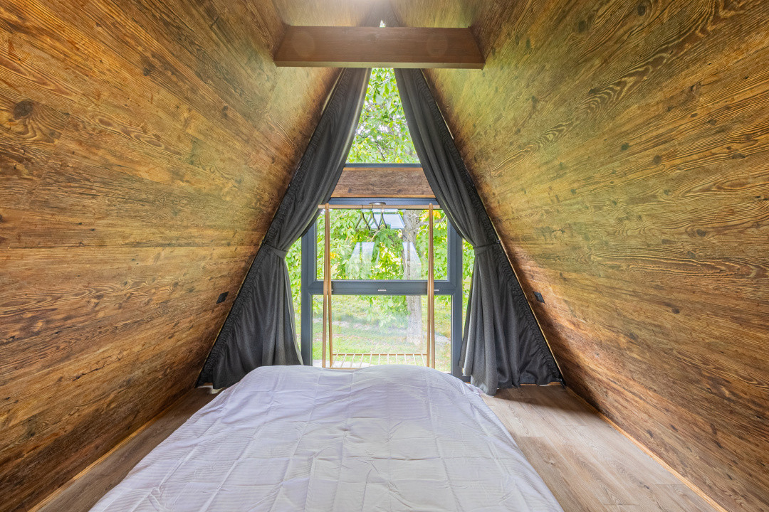Afacere la cheie in inima naturii- Case smart A-Frame