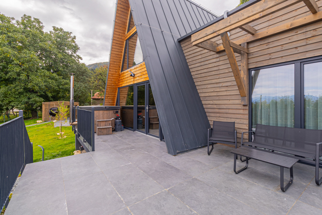 Afacere la cheie in inima naturii- Case smart A-Frame