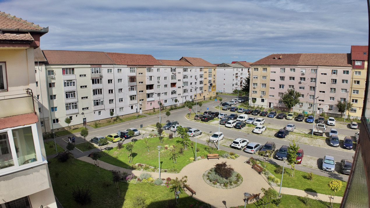 Apartament cu 3 camere - 2 bai - cartier Ștrand – Sibiu