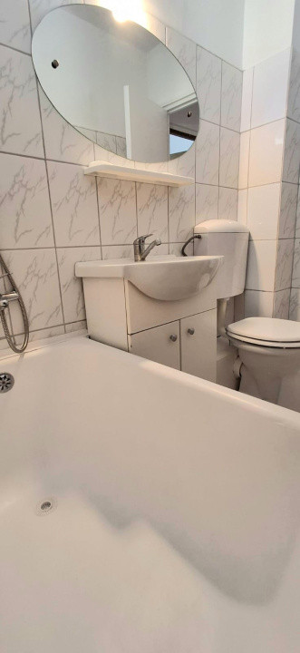 Apartament 2 camere cu geam la baie, 38,6 mpu, renovat 2025, Scoala nr. 6  Sibiu