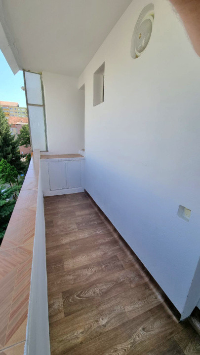 Apartament 2 camere cu geam la baie, 38,6 mpu, renovat 2025, Scoala nr. 6  Sibiu