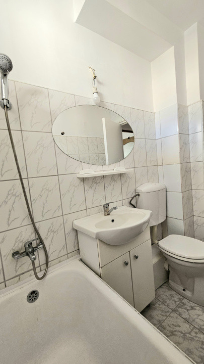 Apartament 2 camere cu geam la baie, 38,6 mpu, renovat 2025, Scoala nr. 6  Sibiu