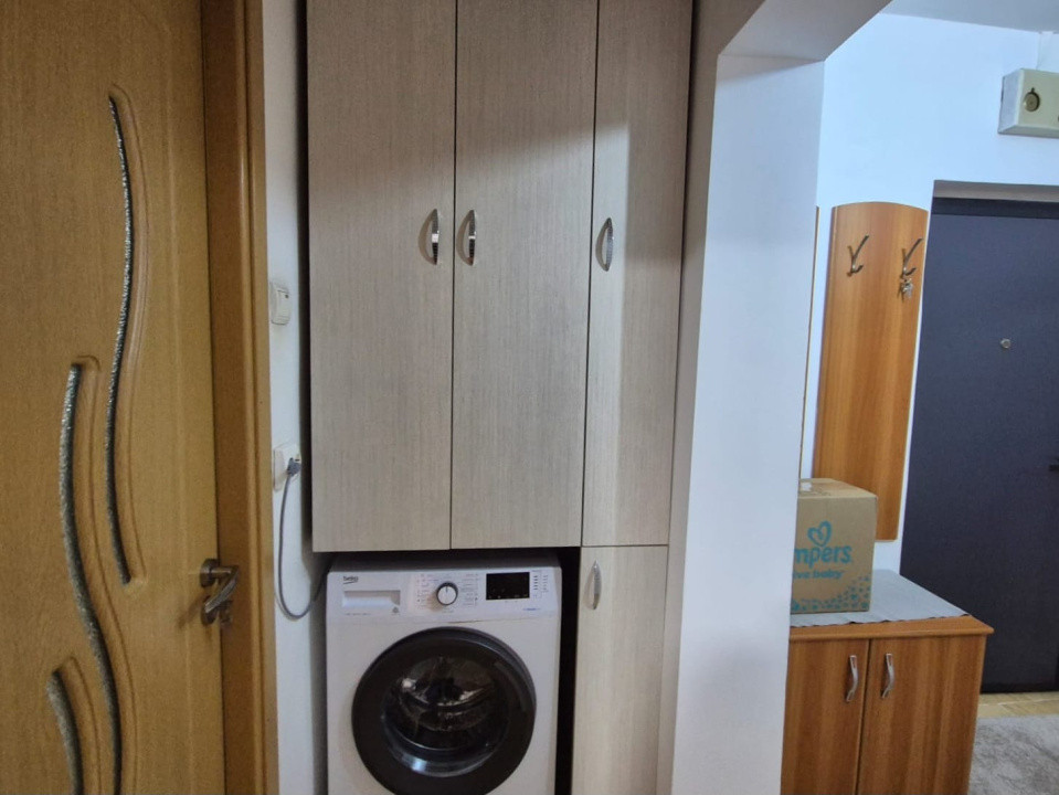 De închiriat – Apartament 2 camere, Calea Severinului bl 309 .