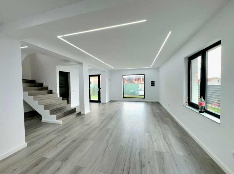 Casă  noua de vânzare, 5 camere – str. Carpenului