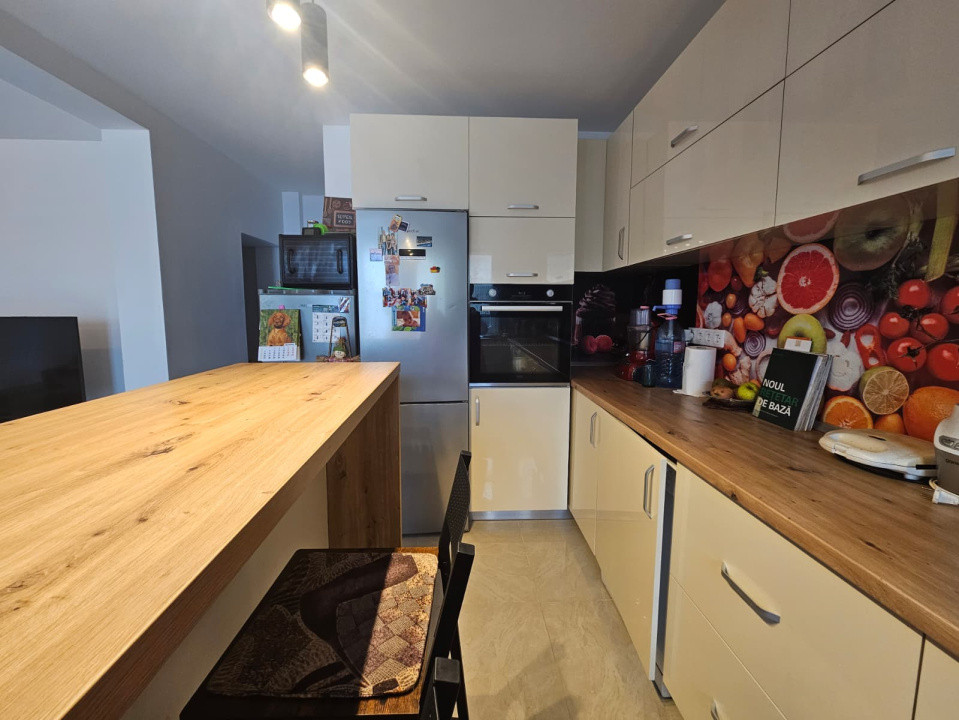 Casa 4 camere la pret de apartament