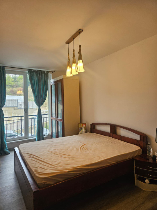 Casa 4 camere la pret de apartament
