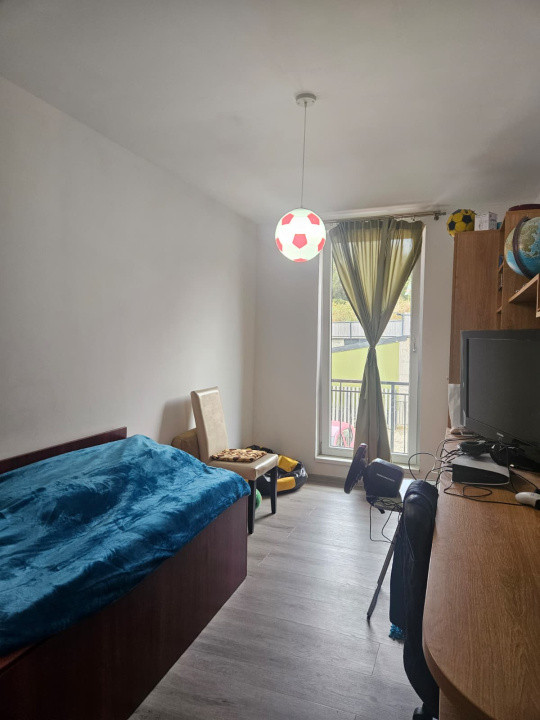 Casa 4 camere la pret de apartament