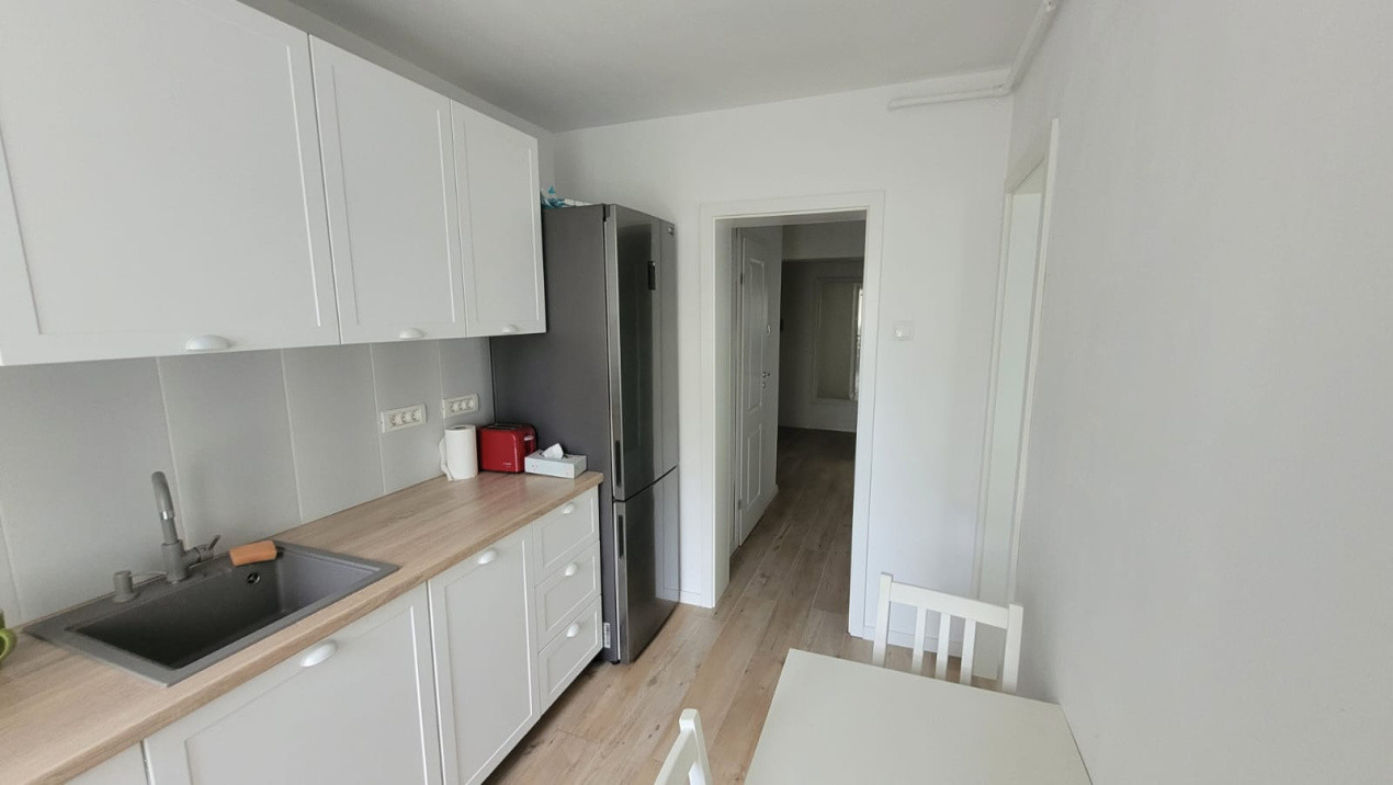 Apartament 2 camere cu geam la baie Rahovei Sibiu