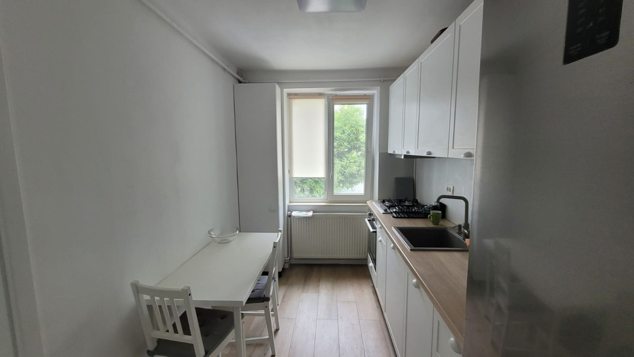 Apartament 2 camere cu geam la baie Rahovei Sibiu