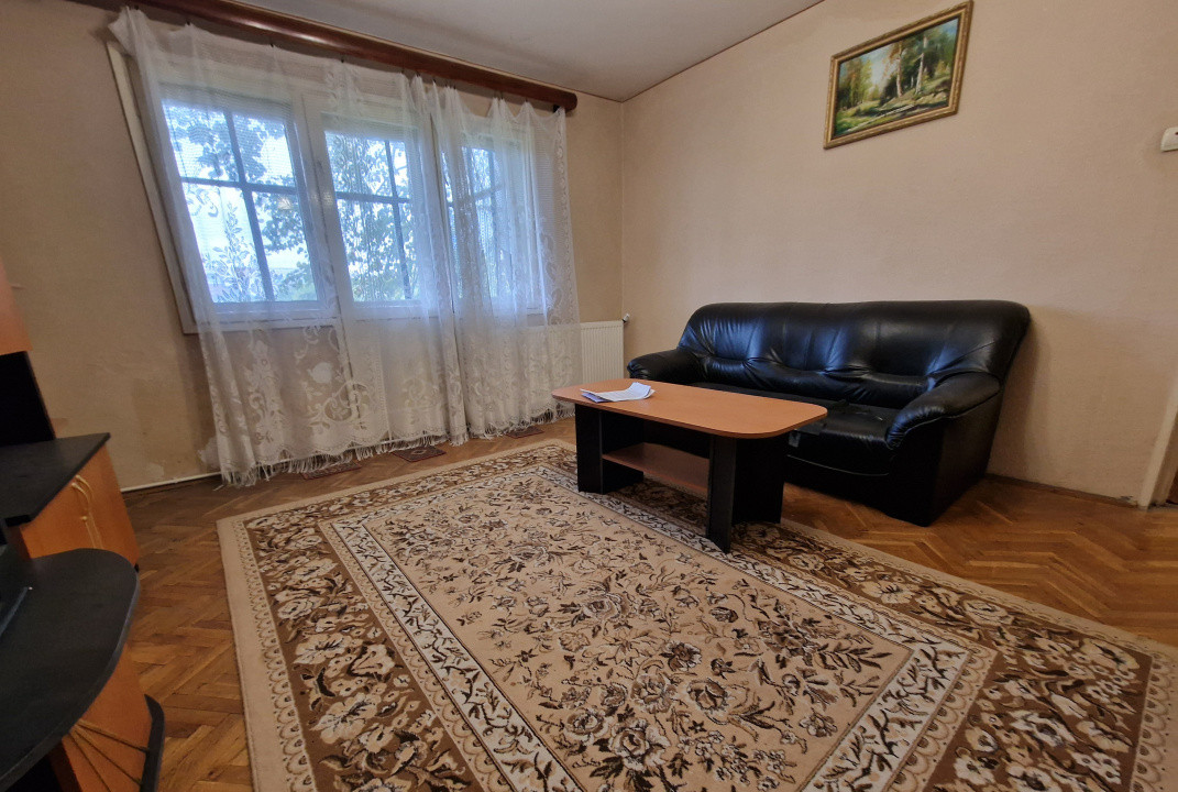 DE VÂNZARE, Apartament 3 camere in centru 
