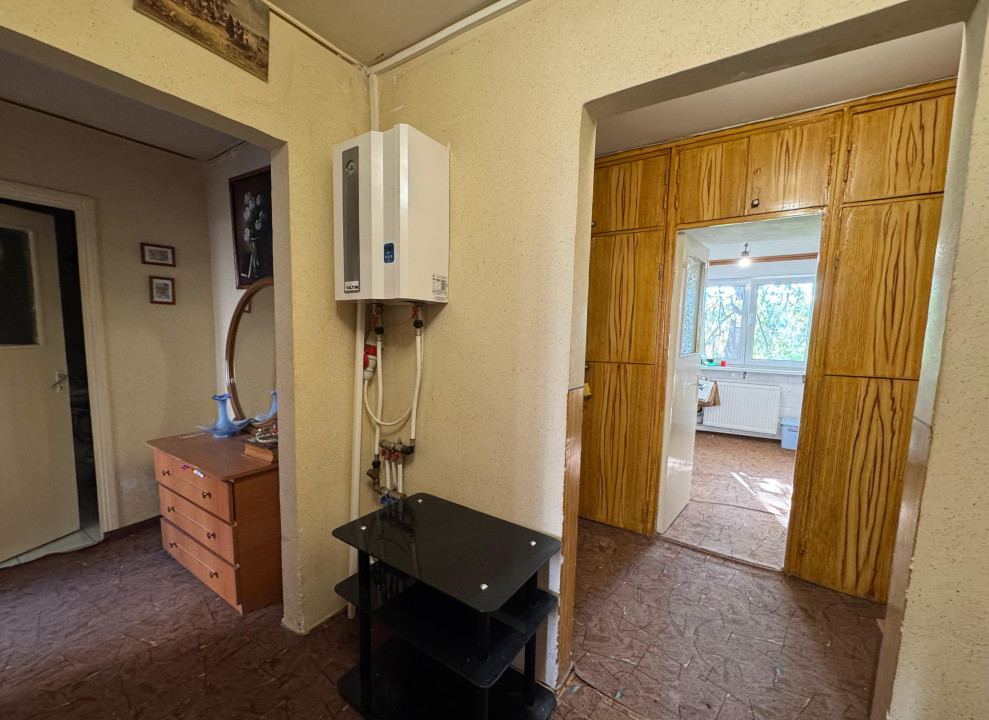 DE VÂNZARE, Apartament 3 camere in centru 
