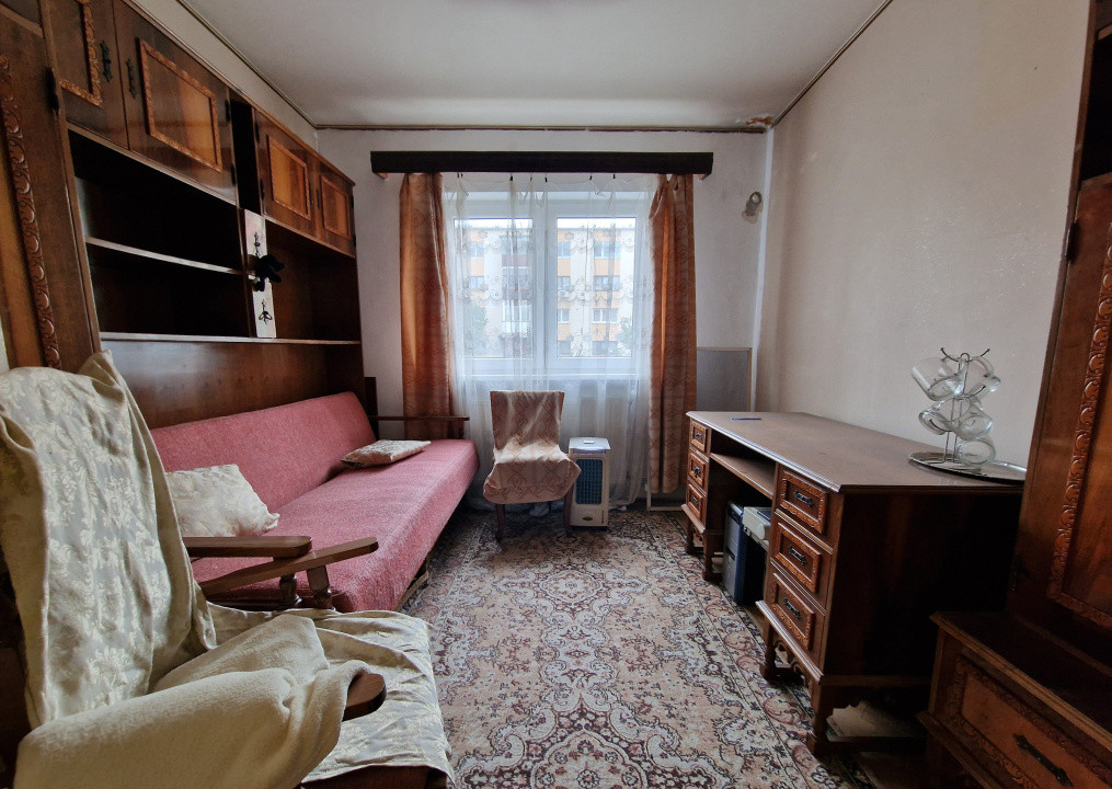 DE VÂNZARE, Apartament 3 camere in centru 