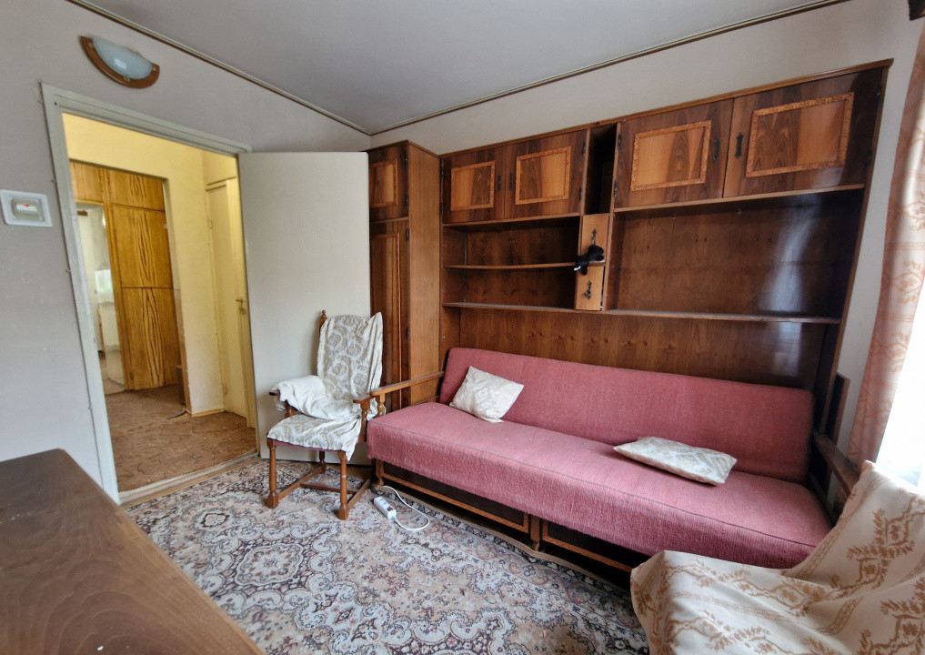 DE VÂNZARE, Apartament 3 camere in centru 