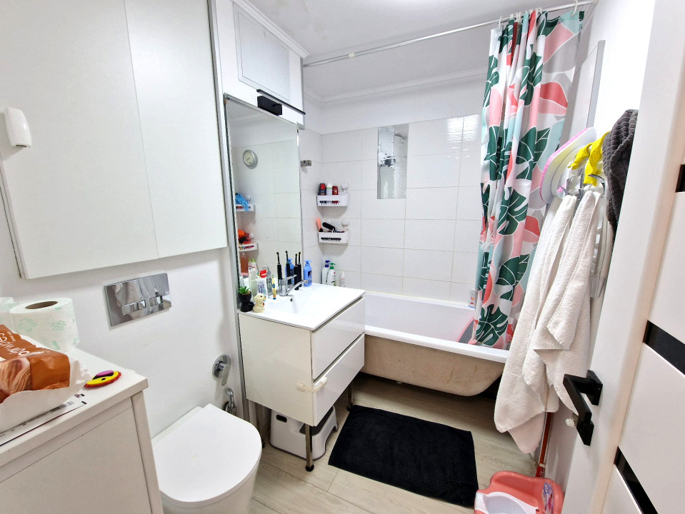 Apartament 3 camere Rovine, parter, disponibil imediat