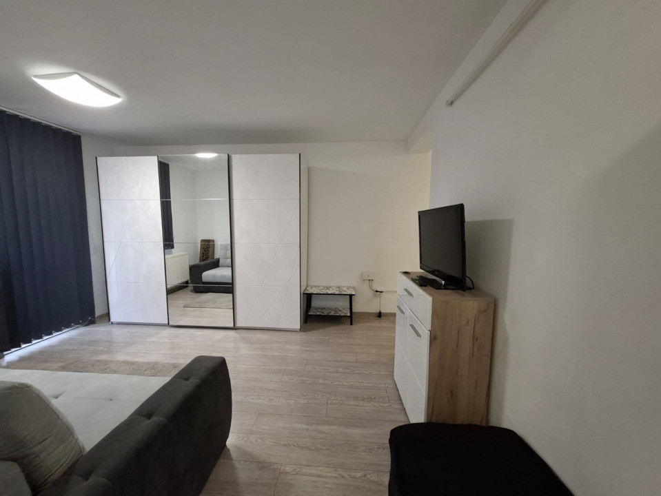 Studio modern de închiriat - complet mobilat și utillat 