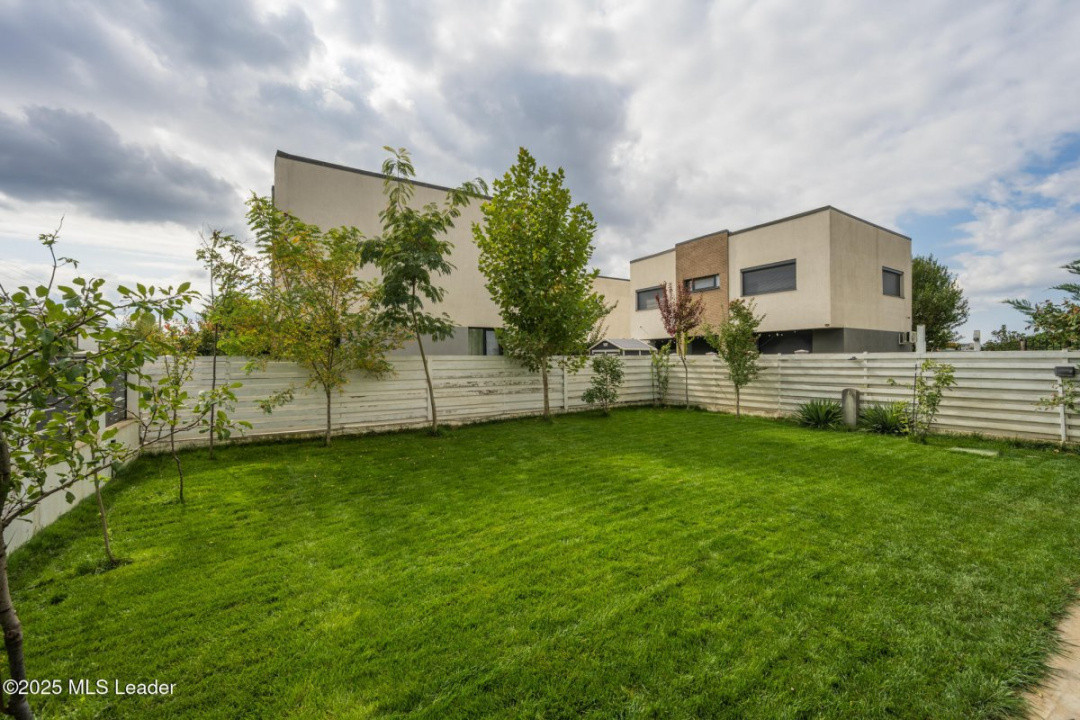 Casă modernă 4 camere,141m,living generos, curte verde, Tunari