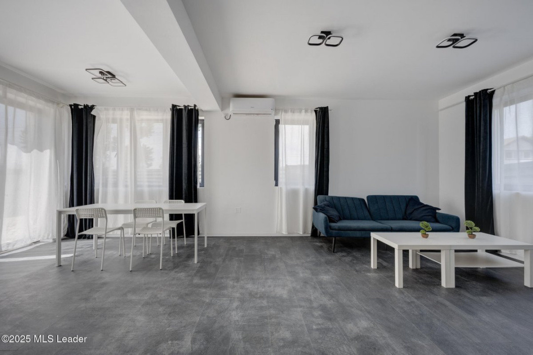 Casă modernă 3 dormitoare,140m,living generos, loc piscină-Balotești