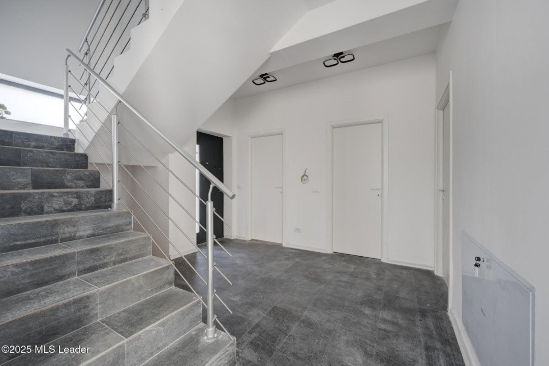 Casă modernă 3 dormitoare,140m,living generos, loc piscină-Balotești