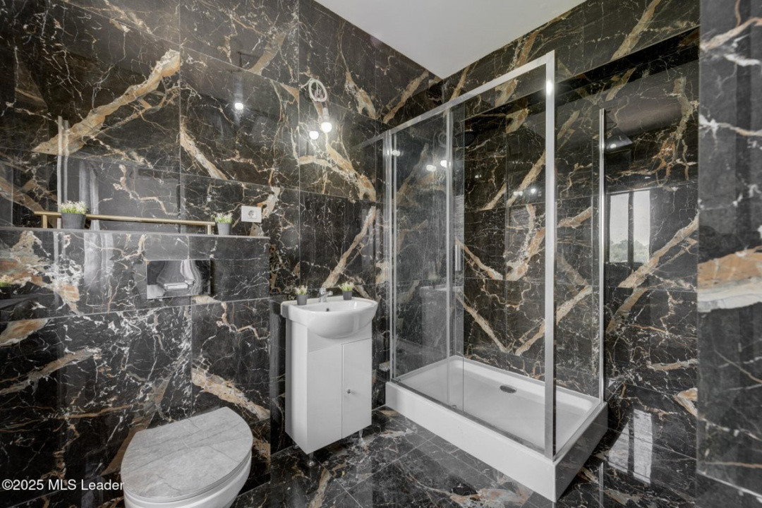 Casă modernă 3 dormitoare,140m,living generos, loc piscină-Balotești