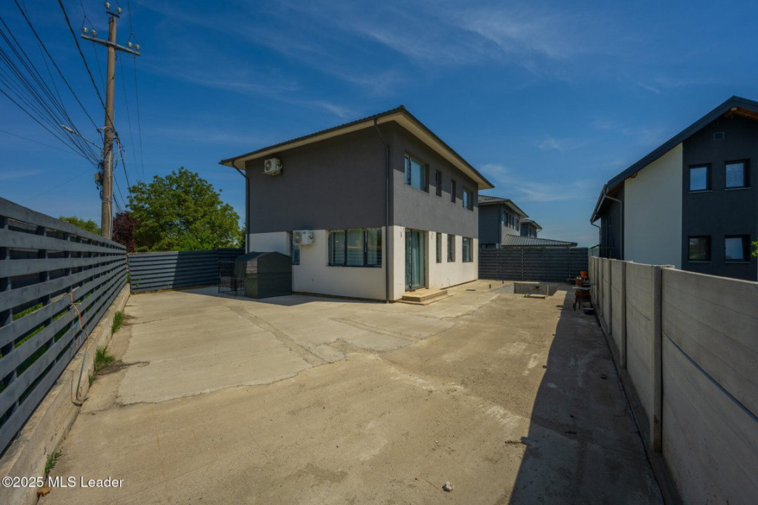 Casă modernă 3 dormitoare,140m,living generos, loc piscină-Balotești