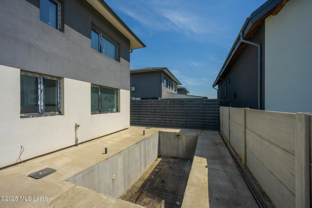 Casă modernă 3 dormitoare,140m,living generos, loc piscină-Balotești