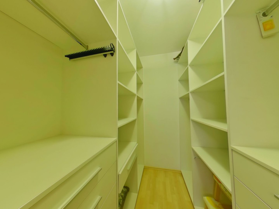 Apartament 2 camere +birou, parcare