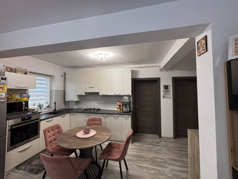 Apartament 3 camere Cartier Arhitectilor