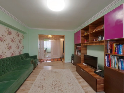 Apartament cu 3 camere/ 65 mp utili/ loc de parcare 