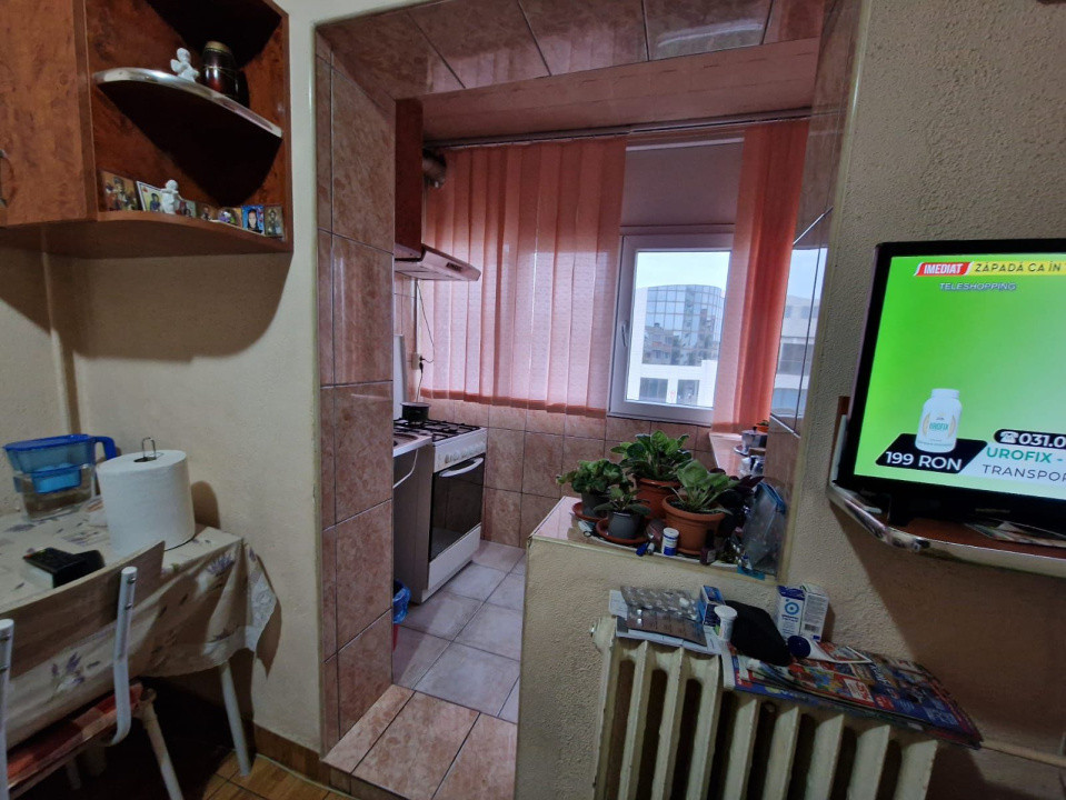 DE VANZARE apartament 2 camere decomandate Bulevardul Decebal