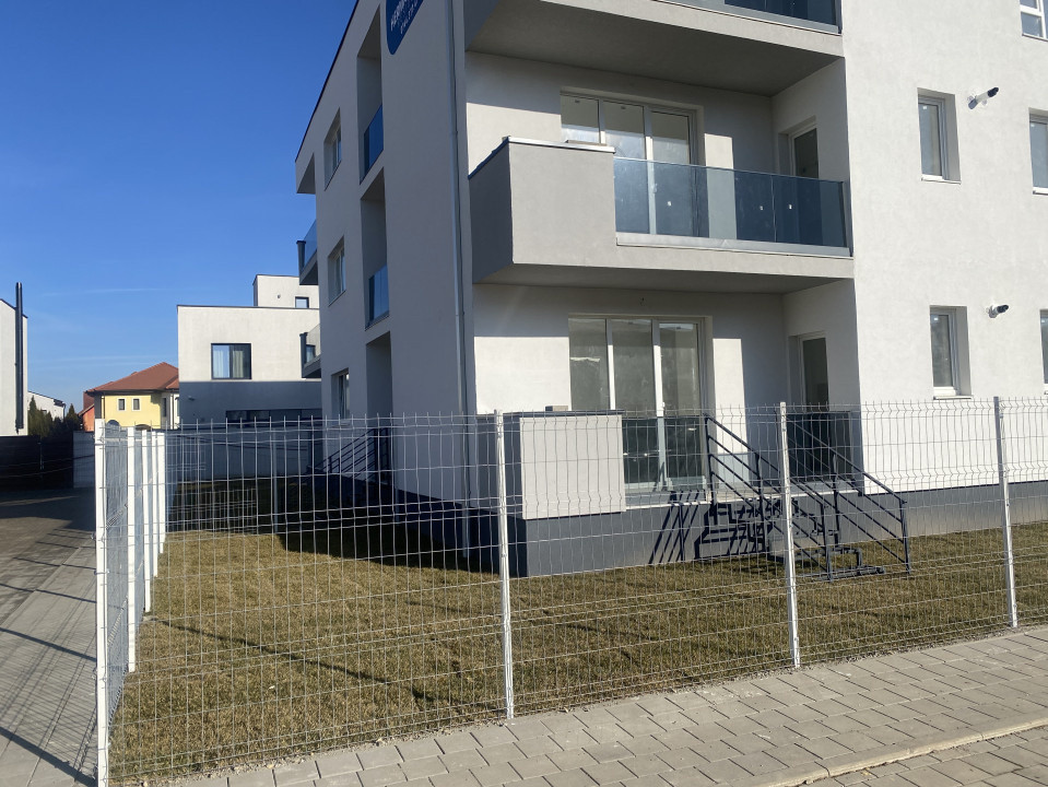 Apartament de vanzare 2 camere balcon si parcare Pictor Brana Selimbar