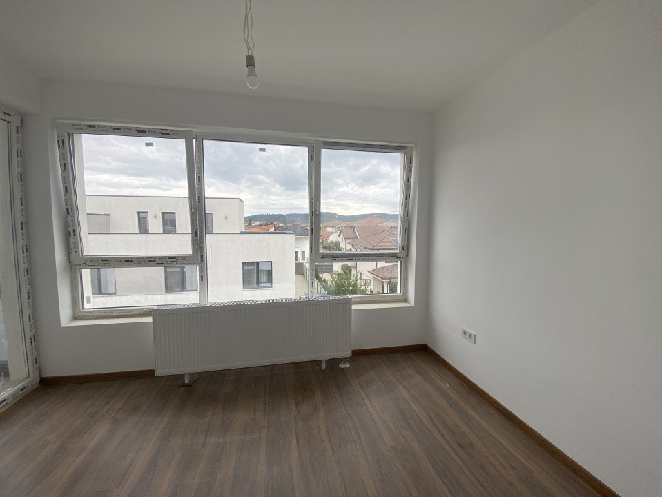 Apartament de vanzare 2 camere balcon si parcare Pictor Brana Selimbar
