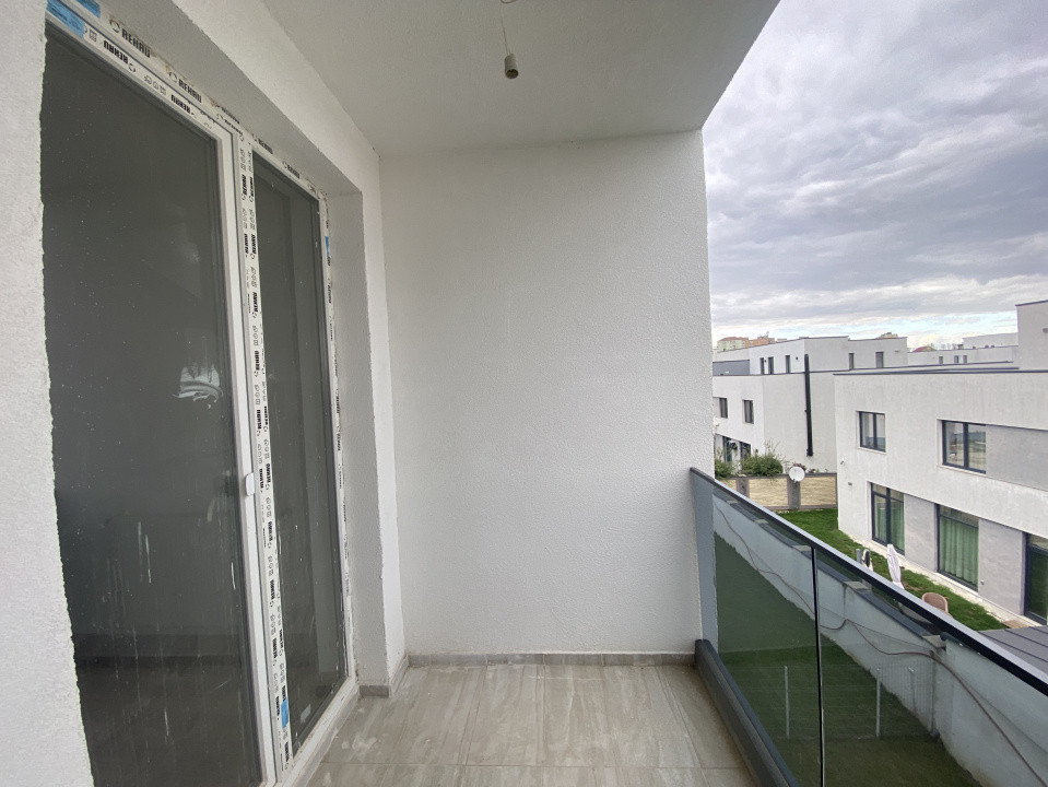 Apartament de vanzare 2 camere balcon si parcare Pictor Brana Selimbar