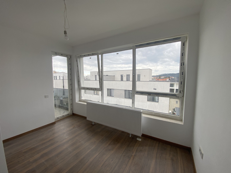 Apartament de vanzare 2 camere balcon si parcare Pictor Brana Selimbar