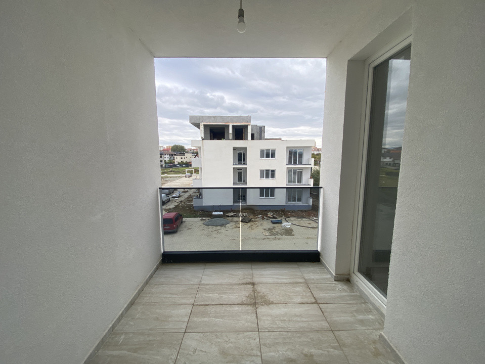 Apartament de vanzare 3 camere balcon terasa parcare Selimbar Sibiu