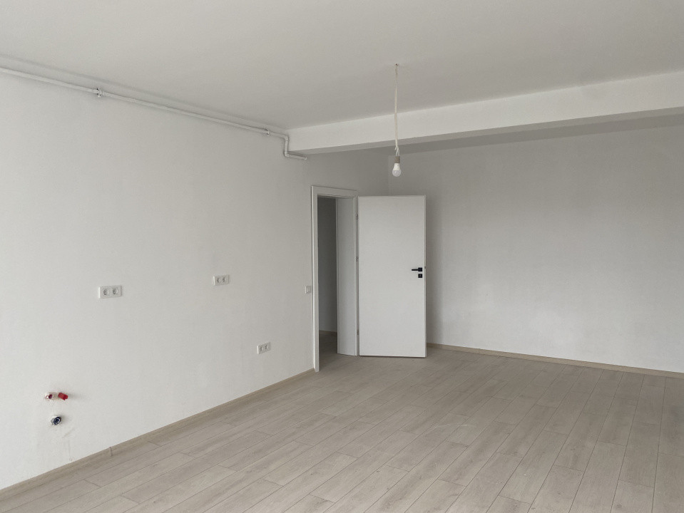 Apartament de vanzare 3 camere 80mp finisat la cheie etaj 1 intermediar