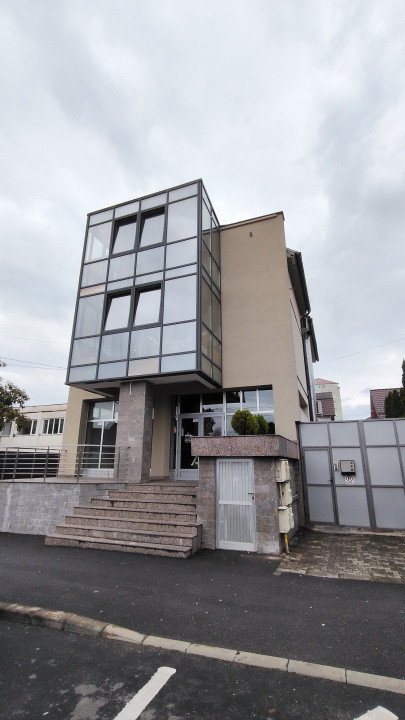 Spatiu comercial de inchiriat  zona- Cedonia