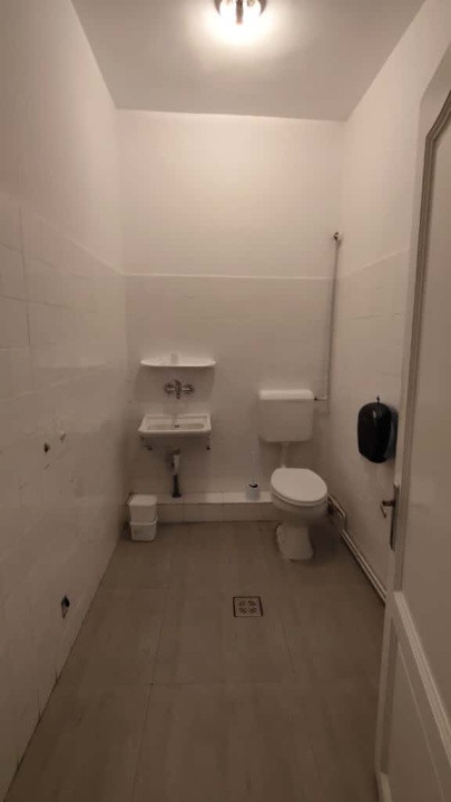 Spatiu comercial de inchiriat  zona- Cedonia