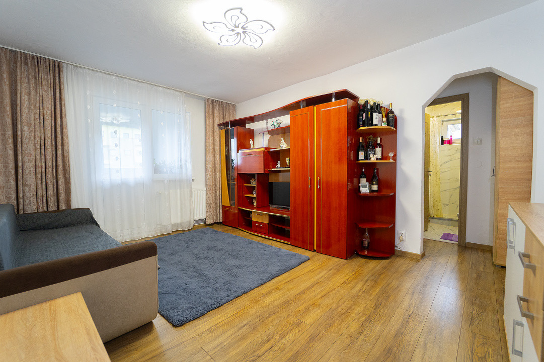 Apartament 2 camere mobilat-utilat, pivinta, strada Semaforului