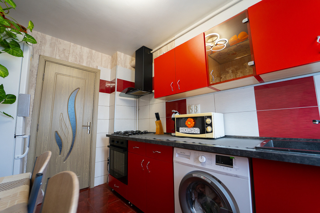 Apartament 2 camere mobilat-utilat, pivinta, strada Semaforului