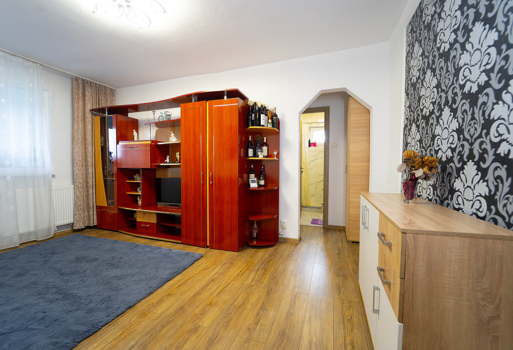 Apartament 2 camere mobilat-utilat, pivinta, strada Semaforului