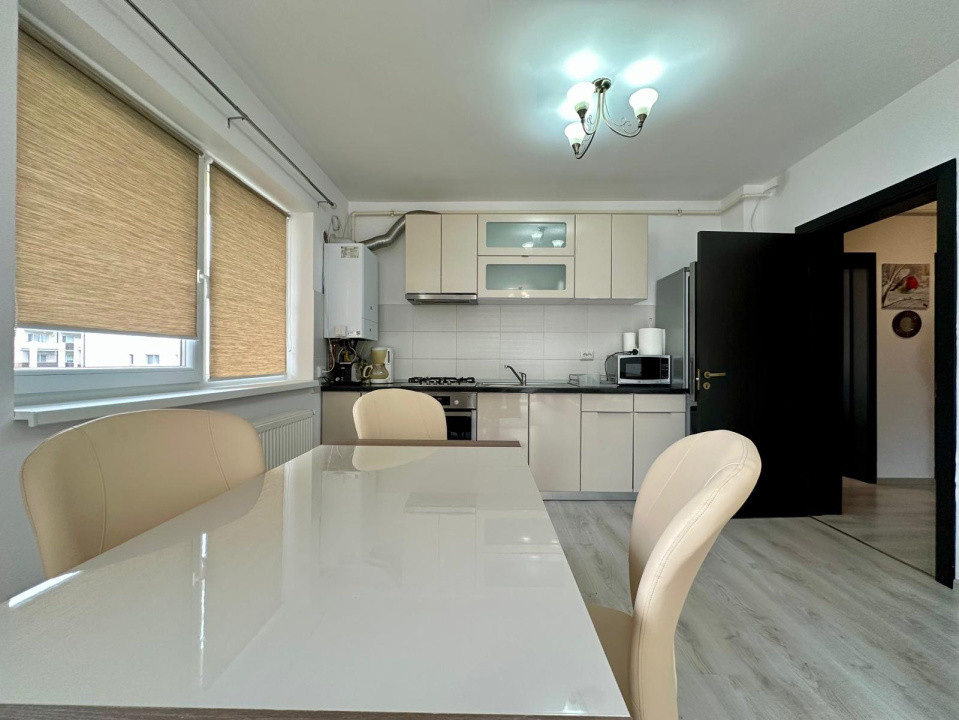De inchiriat, apartament utilat si mobilat cu 3 camere!