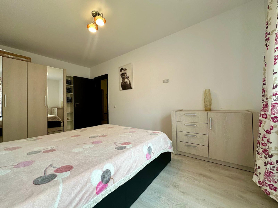 De inchiriat, apartament utilat si mobilat cu 3 camere!